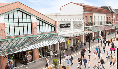 ���ι潺 �����̳� �ƿ﷿ ����