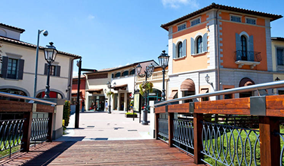 �ٸ������� �����̳� �ƿ﷿ ����